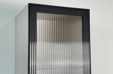 Шкаф однодверный со стеклом Рич кашемир/фрапучино матовый/черный